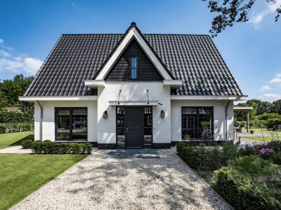 Eigentijdse vrijstaande woning