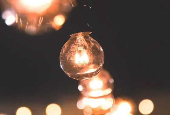 Waarom lichtbediening steeds belangrijker wordt in moderne woningen
