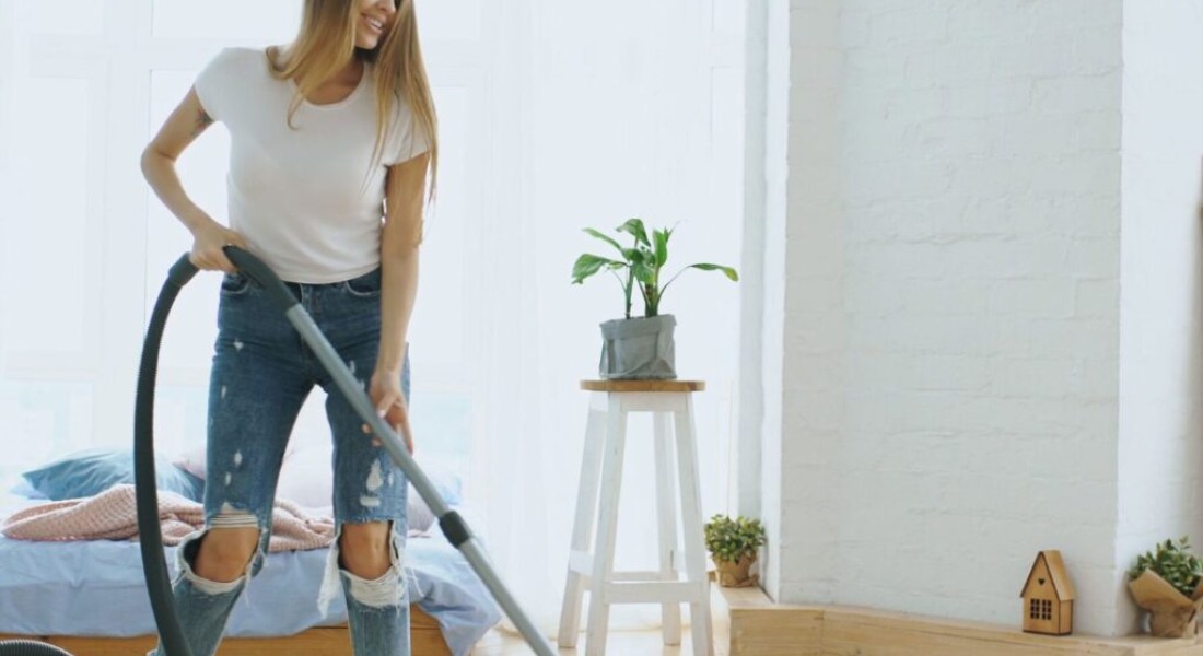 Hide-a-Hose: de slimme flexibele stofzuigerslang voor je AstroVac systeem - Foto #1