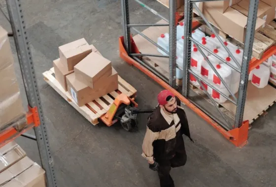 Een palletwagen kopen: hier moet je vooraf rekening mee houden