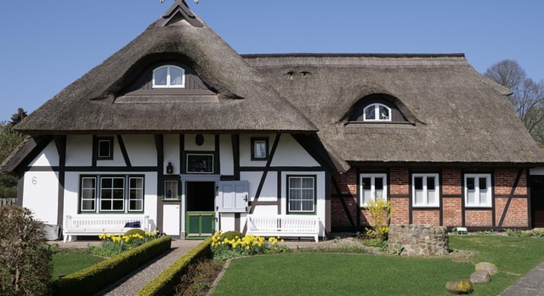 Mag ik een hoekdakkapel plaatsen zonder vergunning?