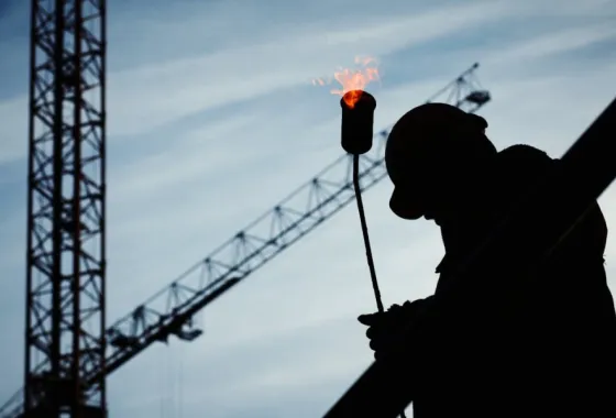Hoe je bouwprojecten veilig en strak volgens planning houdt
