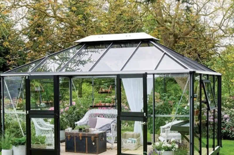 Belangrijke voordelen van het plaatsen van een tuinkamer