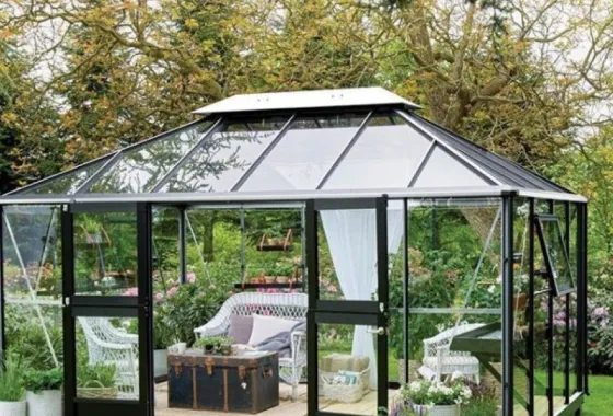 Belangrijke voordelen van het plaatsen van een tuinkamer