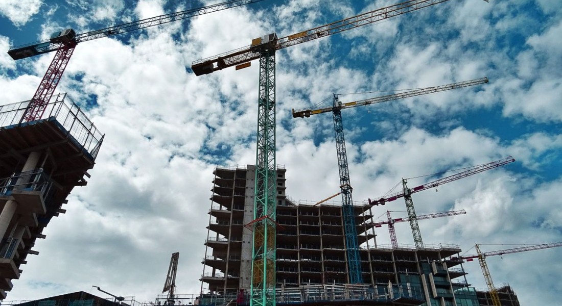 Zelf bouwen: welk materieel komt er kijken bij de bouw van je droomhuis?