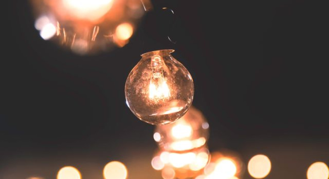 Waarom lichtbediening steeds belangrijker wordt in moderne woningen
